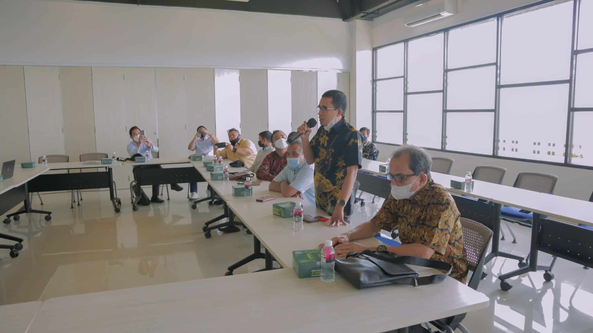 Kunjungan dan Perjanjian Kerja Sama Institut Teknologi Batam Bersama Program Pasca Sarjana Universitas Riau