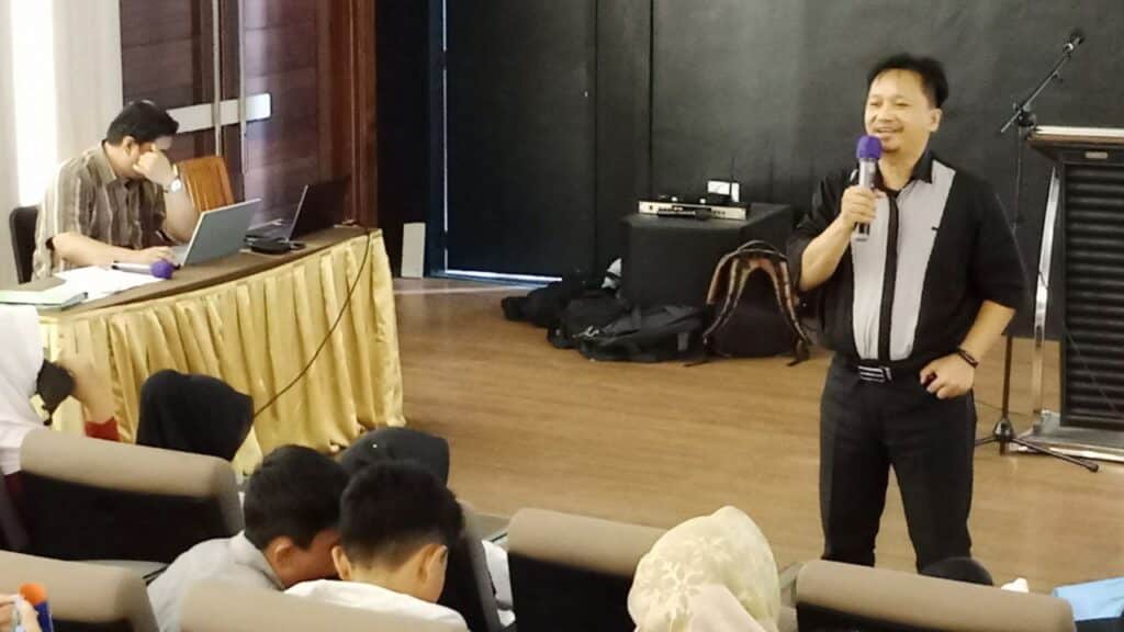 Wakil Rektor 1 ITEBA Diundang Menyampaikan Materi Tentang Teknologi Digital Pada Workshop Batam Digital Camp Program Sekolah Penggerak Kota Batam