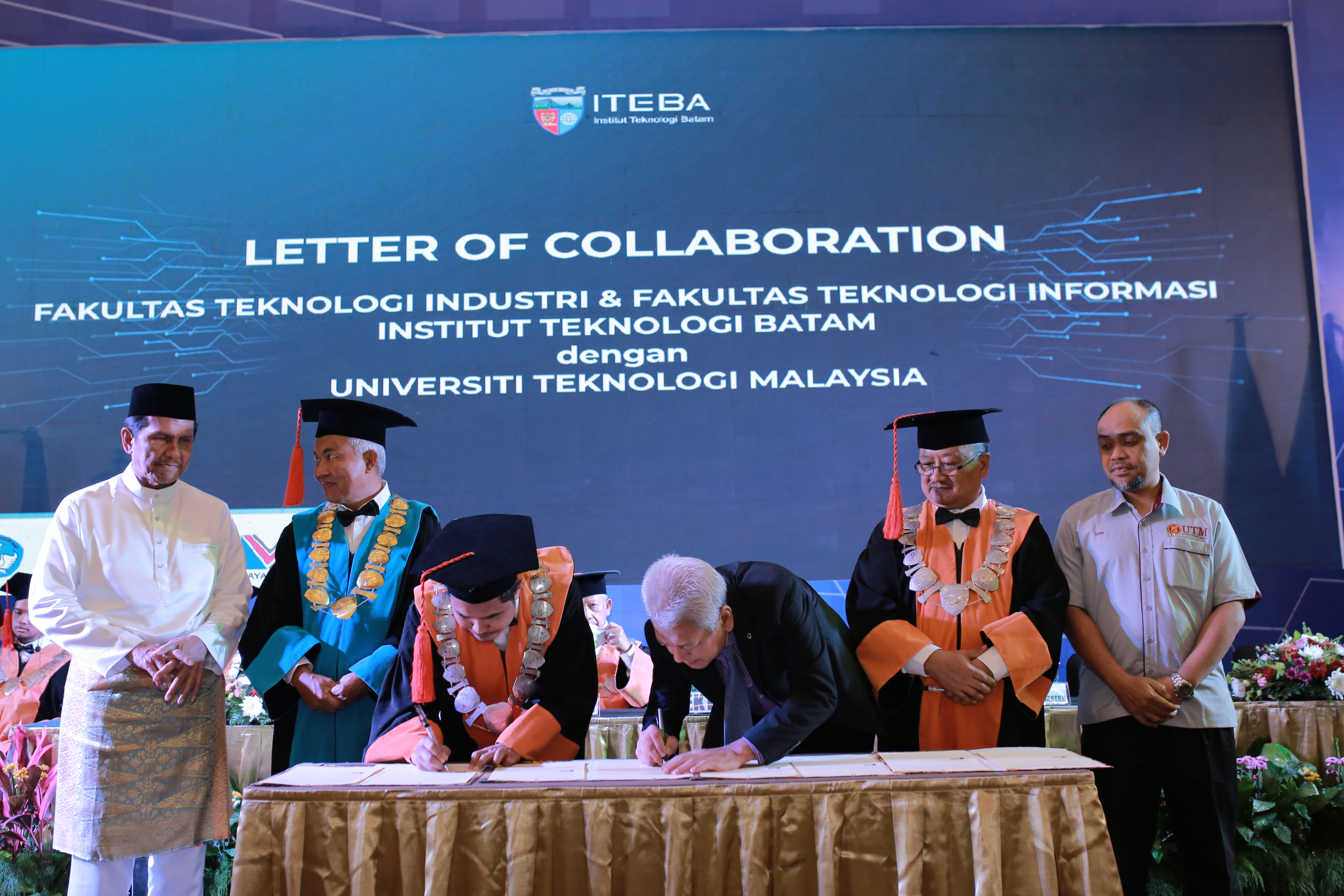 Fakultas Teknologi Industri dan Fakultas Teknologi Informasi ITEBA Tandatangan LOC dengan Universitas Teknologi Malaysia
