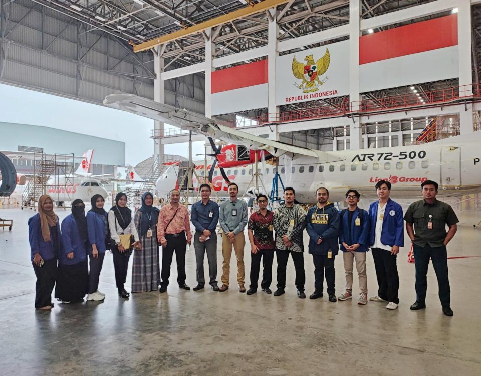 Tim ITEBA Kunjungi PT BAT: Explorasi Perawatan Pesawat dan Penjajakan Potensi Kerja Sama