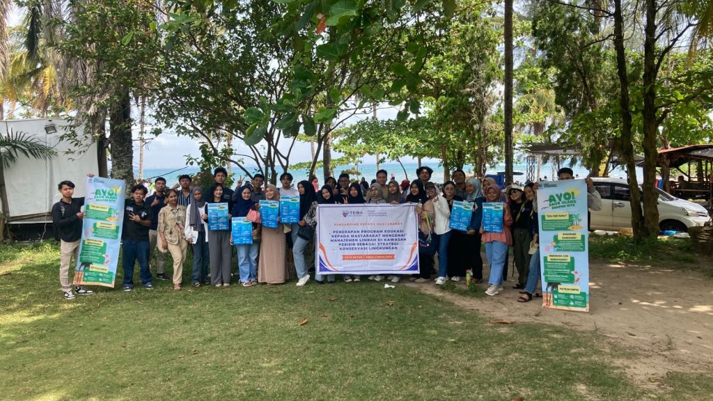ITEBA Melakukan Sosialisasi & Edukasi 3R: Reduce, Reuse, Recycle Kepada Pengunjung Pantai Tanjung Pinggir Sekupang, Sebagai Strategi Konservasi Lingkungan