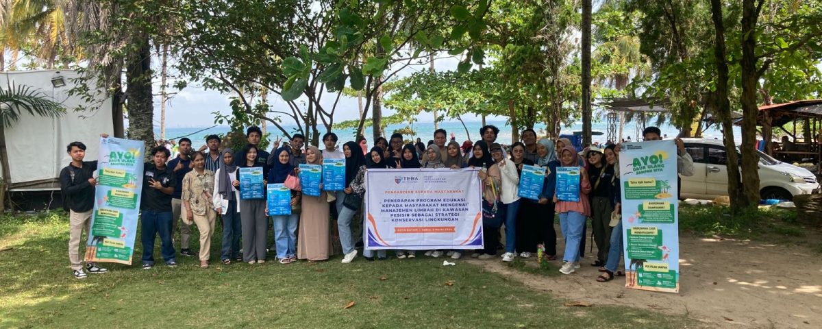 ITEBA Melakukan Sosialisasi & Edukasi 3R: Reduce, Reuse, Recycle Kepada Pengunjung Pantai Tanjung Pinggir Sekupang, Sebagai Strategi Konservasi Lingkungan