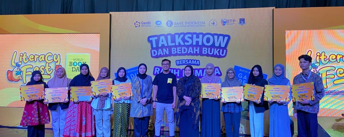 2 Mahasiswi ITEBA Raih Juara di Literacy Fest 2024: Prestasi Gemilang di Tengah Peringatan World Book Day