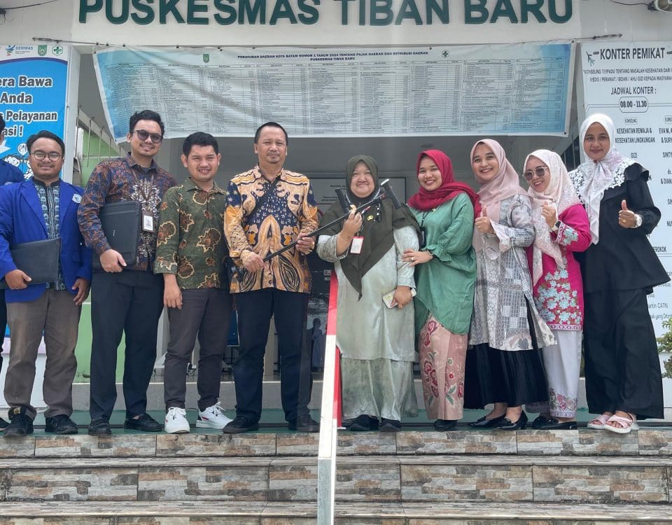 Tim PKM ITEBA Sosialisasikan Teknologi Inovatif bagi Lansia di Puskesmas Tiban Baru