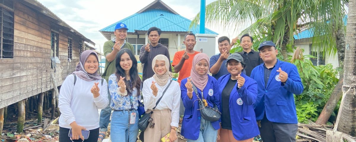 Inovasi IoT dan Machine Learning, Tim ITEBA Pasang Tiang Sensor di Pulau Buluh untuk Atasi Sampah Laut