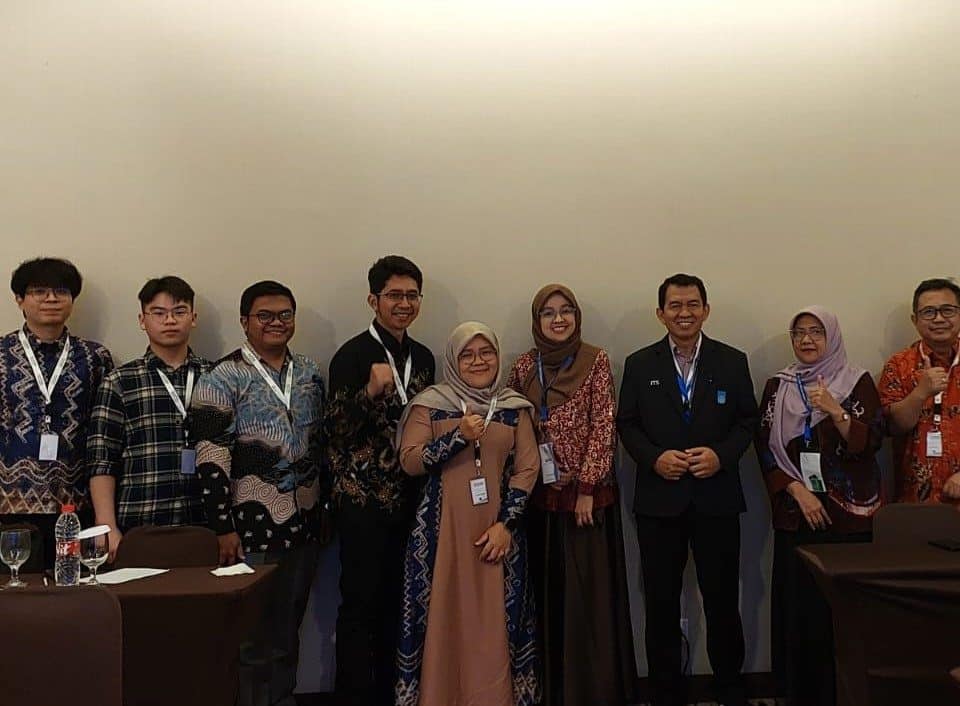 Dosen ITEBA Paparkan Model Inovatif Pengelolaan Limbah Berbasis IoT dan Machine Learning di ICIC 2024