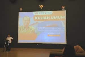 Prof. H. Mohamad Nasir, Ph.D., Ak., Berikan Kuliah Umum di Auditorium Kampus ITEBA: Sinergi Pendidikan dan Inovasi Teknologi