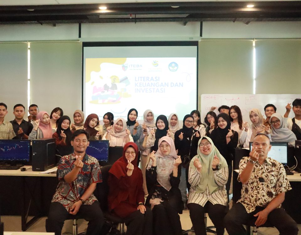 Trial Class ITEBA: Langkah Awal Mengenal Dunia Kampus dan Perkuliahan