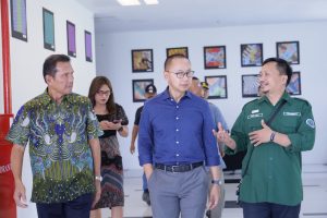 Wakil Ketua MPR RI Eddy Soeparno Kunjungi ITEBA, Tinjau Fasilitas dan Dorong Penguatan Riset dan Pendidikan Tinggi di Batam