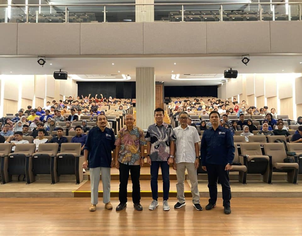 ITEBA dan id.academy Bekali Mahasiswa dengan Keterampilan Pembuatan Platform Digital dalam Workshop Literasi Digital