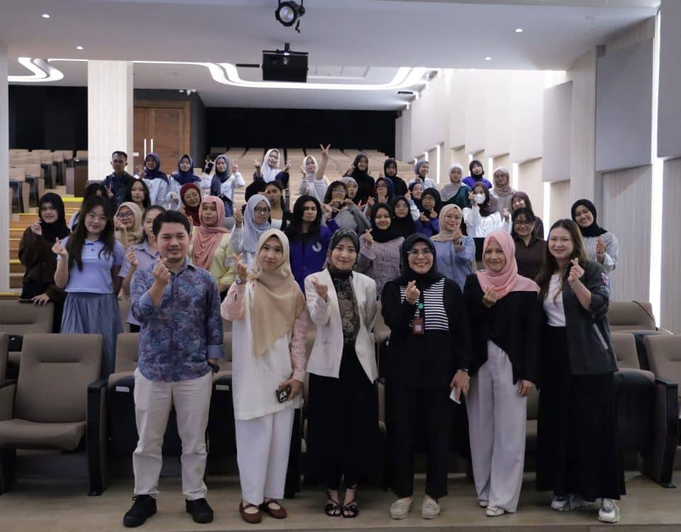 Sosialisasi Kesehatan “Women and Hope” Kolaborasi ITEBA dan RS Awal Bros Batam