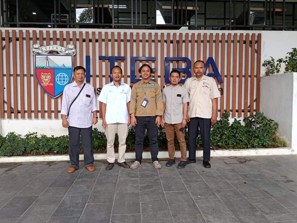 Perkuat Sinergi Pendidikan, Politeknik Batam Kunjungi ITEBA Bahas Kolaborasi Riset dan Laboratorium