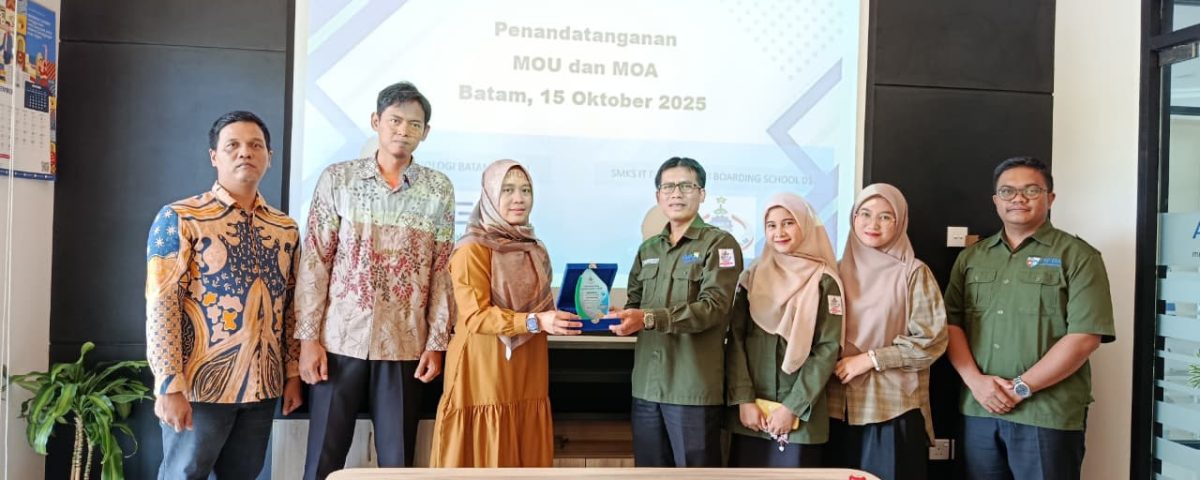 Fakultas Teknologi Informasi ITEBA Jalin Kerja Sama dengan SMK IT Darussalam Batam Fakultas Teknologi Informasi ITEBA Jalin Kerja Sama dengan SMK IT Darussalam Batam