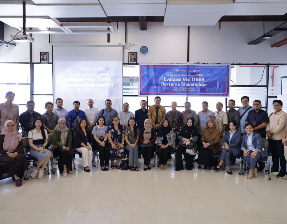 ITEBA Gelar FGD “Evaluasi Visi Bersama Stakeholder” untuk Penguatan Arah Pengembangan Institusi ITEBA Gelar FGD “Evaluasi Visi Bersama Stakeholder” untuk Penguatan Arah Pengembangan Institusi