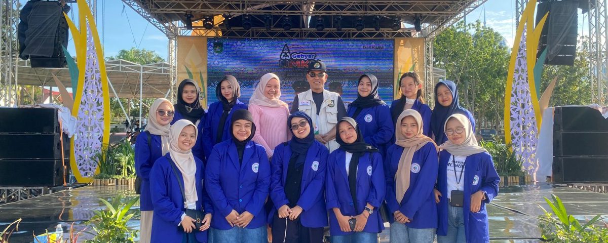 Antusiasme Mahasiswa ITeba Hadiri Gebyar UMKM 2025 Batam: Memahami Strategi Naik Kelas dan Go Internasional Antusiasme Mahasiswa ITeba Hadiri Gebyar UMKM 2025 Batam: Memahami Strategi Naik Kelas dan Go Internasional