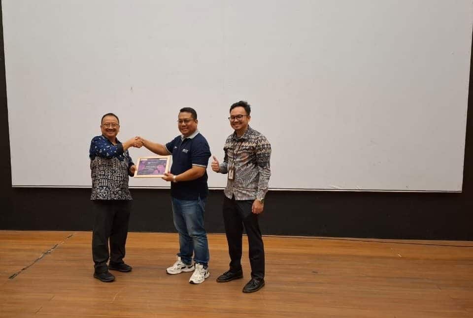 PT Sanpro Energi Fabricator Berbagi Perspektif AI dalam Kuliah Umum di ITEBA