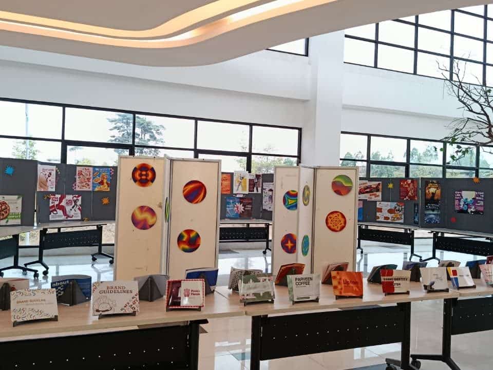 Dekavren 4.0 Resmi Dibuka, Panggung Puncak Kreativitas Mahasiswa DKV ITEBA