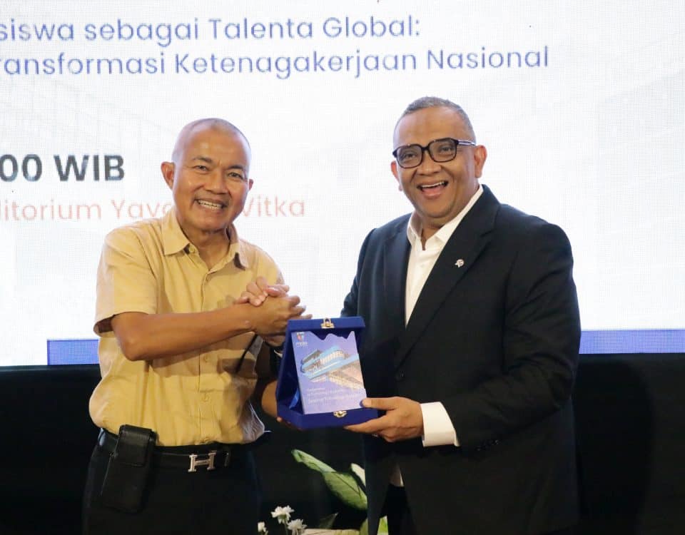 Wamenaker RI Dorong Mahasiswa ITEBA Siap Menjadi Talenta Global Berdaya Saing Tinggi 