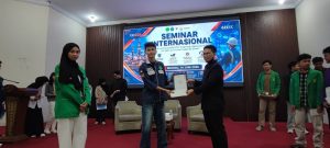 Kembangkan Inovasi Logistik Toko Bangunan, SR Team ITEBA Raih Juara 2 di Himatri Competition Vol. 3