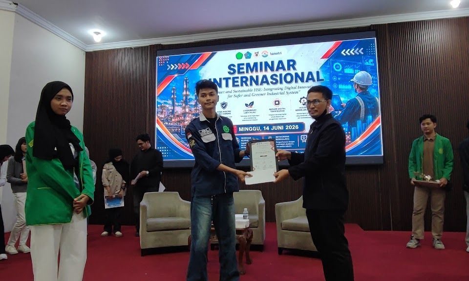 Kembangkan Inovasi Logistik Toko Bangunan, SR Team ITEBA Raih Juara 2 di Himatri Competition Vol. 3
