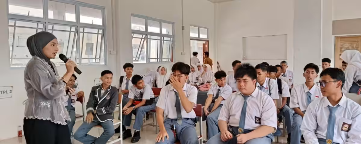 ITEBA Bekali Siswa SMKN 9 Batam Hadapi Dunia Kerja Kreatif melalui Pembekalan PKL ITEBA Bekali Siswa SMKN 9 Batam Hadapi Dunia Kerja Kreatif melalui Pembekalan PKL