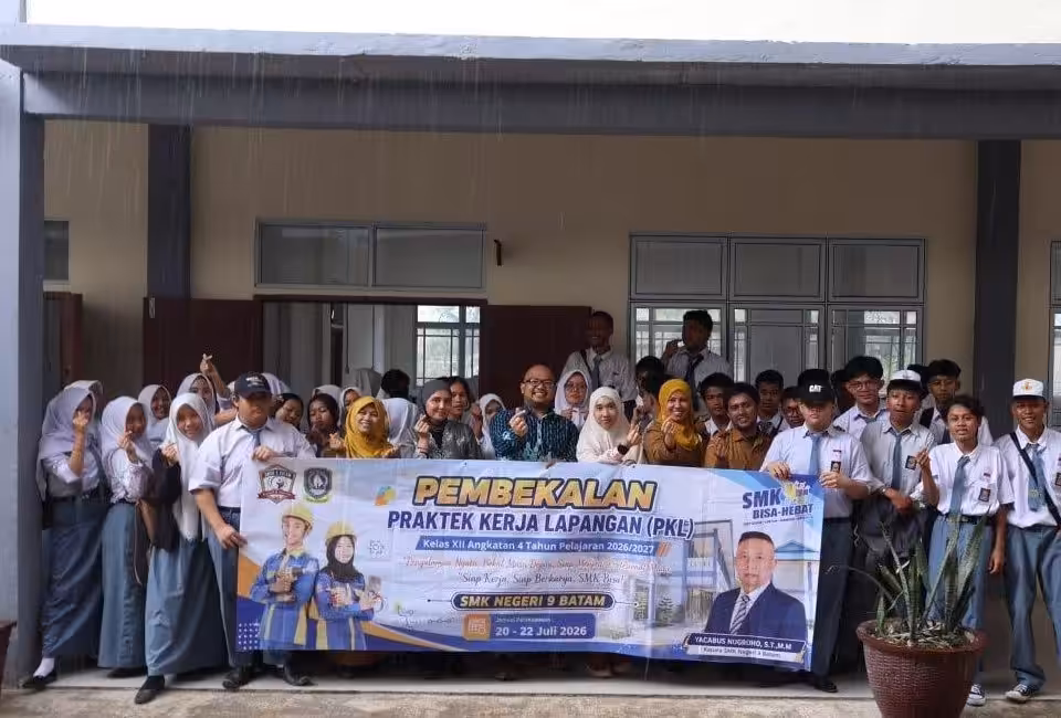 ITEBA Bekali Siswa SMKN 9 Batam Hadapi Dunia Kerja Kreatif melalui Pembekalan PKL ITEBA Bekali Siswa SMKN 9 Batam Hadapi Dunia Kerja Kreatif melalui Pembekalan PKL
