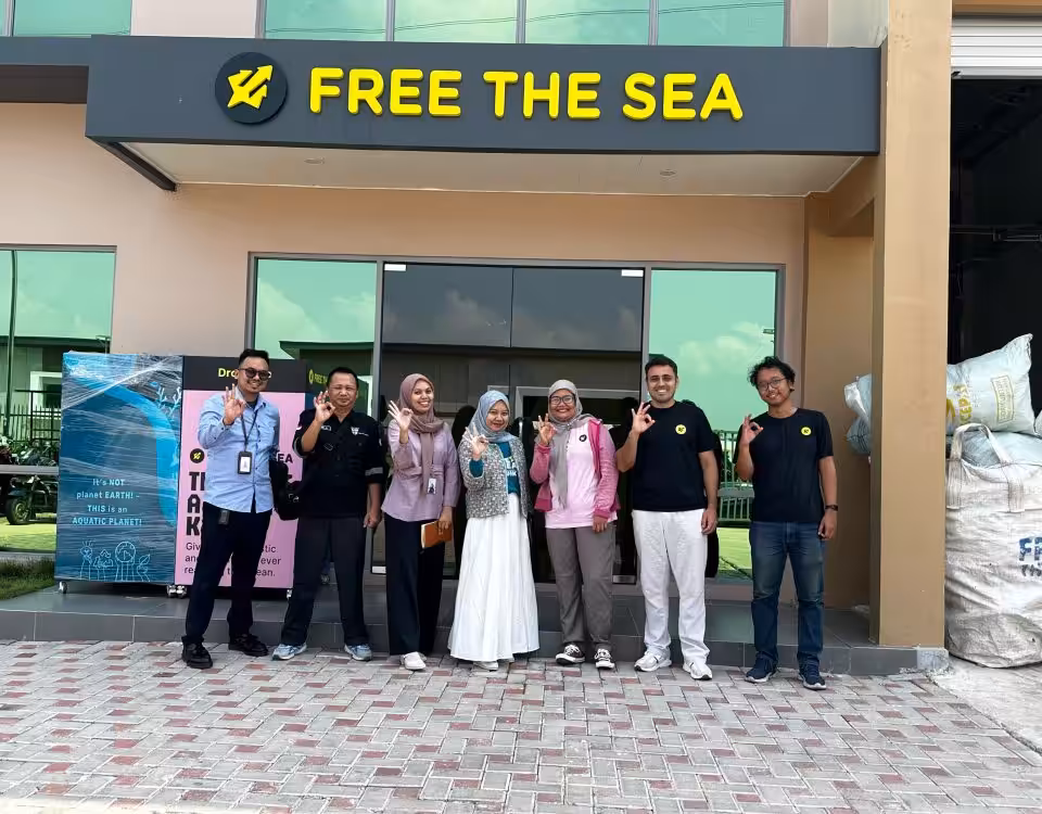 Kunjungi Fasilitas Baru PT Free The Sea di Tembesi, Delegasi Pimpinan ITEBA Bahas Kemitraan Strategis Pengolahan Limbah Kunjungi Fasilitas Baru PT Free The Sea di Tembesi, Delegasi Pimpinan ITEBA Bahas Kemitraan Strategis Pengolahan Limbah